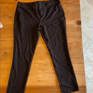 EUC— Maurice’s Black Skinny Pants